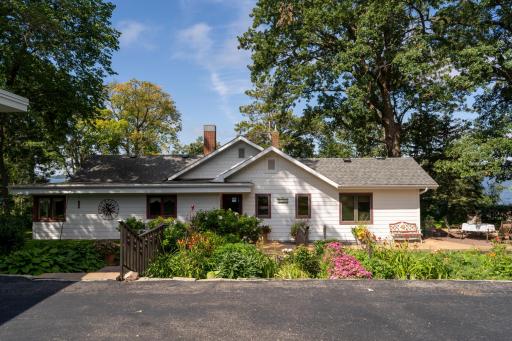 1522 E Shore Drive, Detroit Lakes, MN 56501