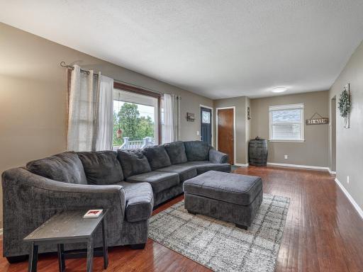 752 109th Avenue NE, Minneapolis, MN 55434