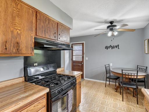 752 109th Avenue NE, Minneapolis, MN 55434
