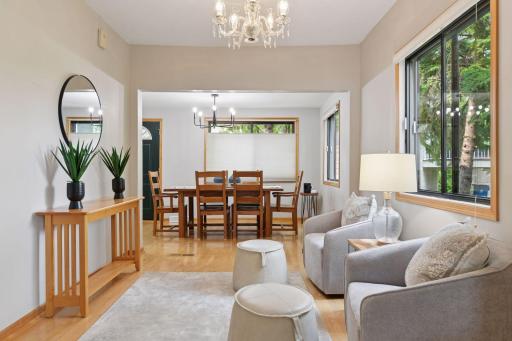 Nice flex area before kitchen to relax and read a book or could be used as formal dining space if so desired.
