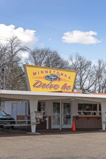 Donât miss the iconic Minnetonka Drive-Inâwhere summer memories are made! From classic car shows to mouthwatering burgers and frosty malts, it's a beloved local tradition just down the road, capturing the true spirit of Spring Park summers.