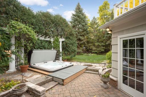 5705 Camelback Drive, Minneapolis, MN 55436