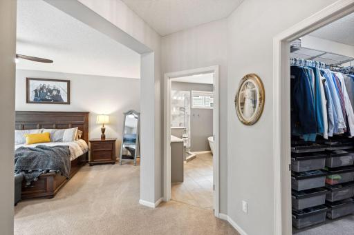 18764 Farmstead Circle, Eden Prairie, MN 55347