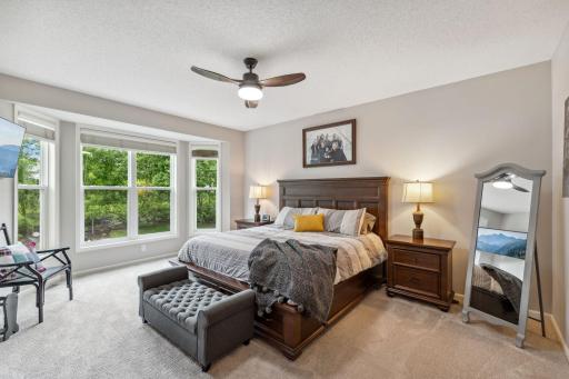 18764 Farmstead Circle, Eden Prairie, MN 55347