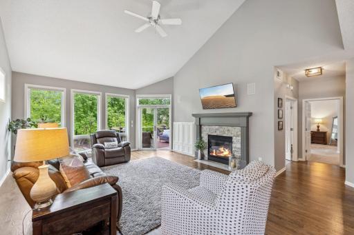 18764 Farmstead Circle, Eden Prairie, MN 55347