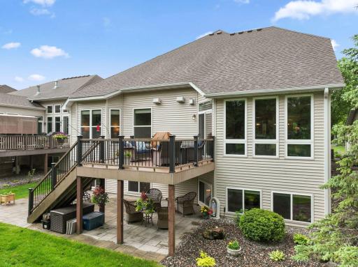 18764 Farmstead Circle, Eden Prairie, MN 55347