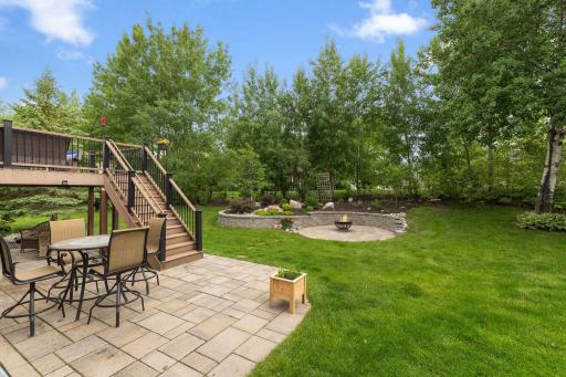 18764 Farmstead Circle, Eden Prairie, MN 55347