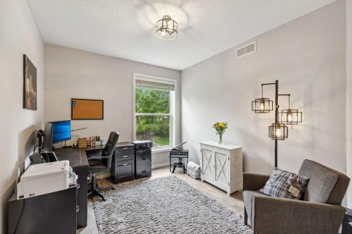 18764 Farmstead Circle, Eden Prairie, MN 55347