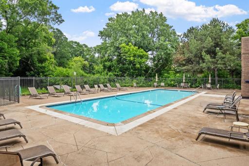 6105 Lincoln Drive, 333, Edina, MN 55436