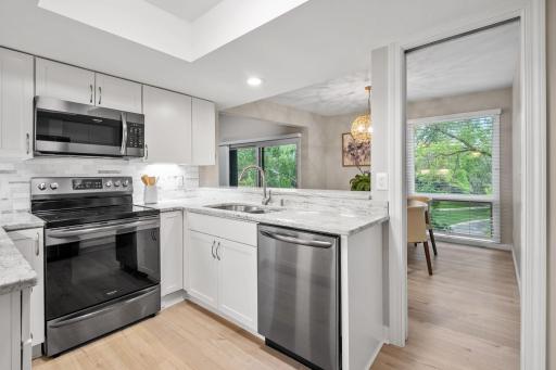 6105 Lincoln Drive, 333, Edina, MN 55436