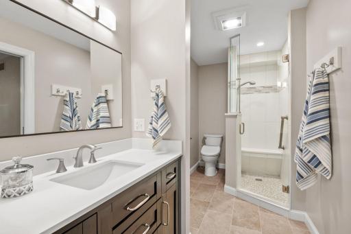 6105 Lincoln Drive, 333, Edina, MN 55436