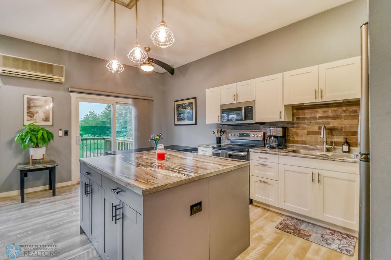 Kitchen1_1-1280.jpg