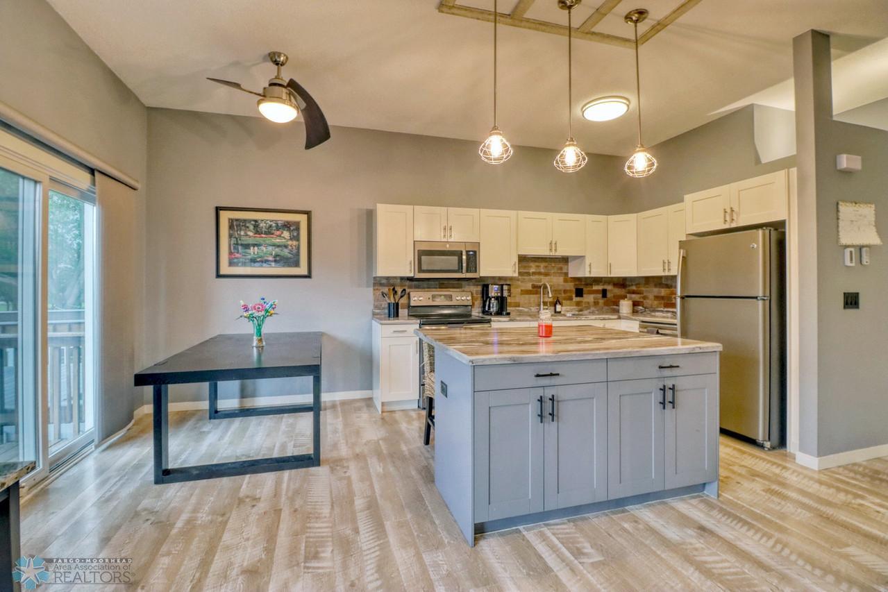 Kitchen1_0-1280.jpg