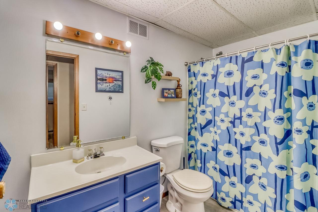 Basement Bathroom1_0-1280.jpg