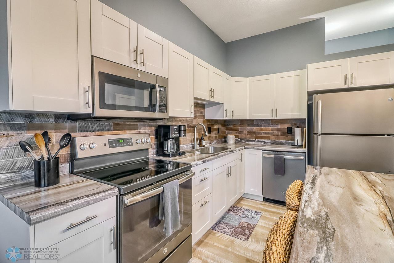 Kitchen1_3-1280.jpg