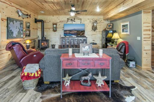3007 Thoroughfare Drive, Cushing, MN 56443