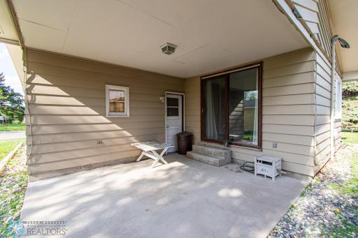 1613 13th Avenue N, Moorhead, MN 56560