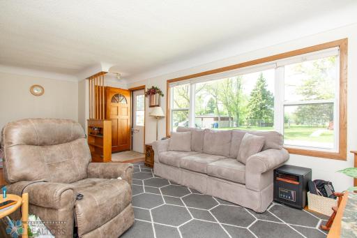 1613 13th Avenue N, Moorhead, MN 56560
