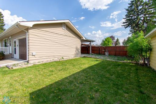 1613 13th Avenue N, Moorhead, MN 56560