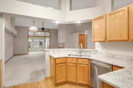 9432 Prairieview Trail N, Champlin, MN 55316