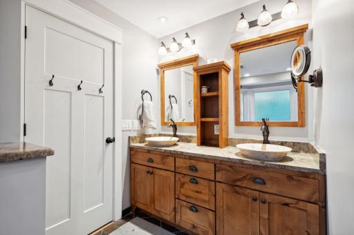 3115 Old County Road, Wayzata, MN 55391