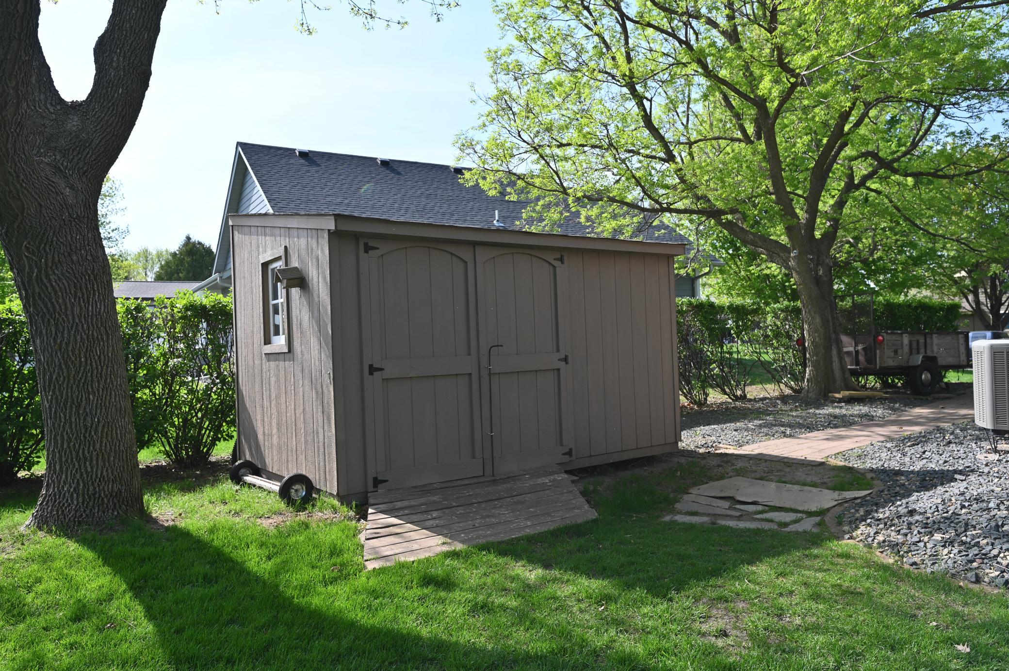 Second shed on the property.