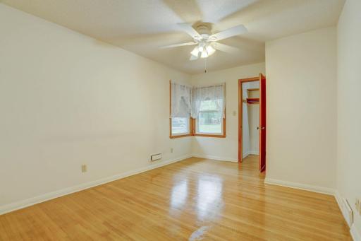 7733 Fairfield Road N, Minneapolis, MN 55444