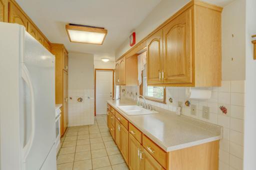 7733 Fairfield Road N, Minneapolis, MN 55444