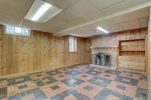 7733 Fairfield Road N, Minneapolis, MN 55444