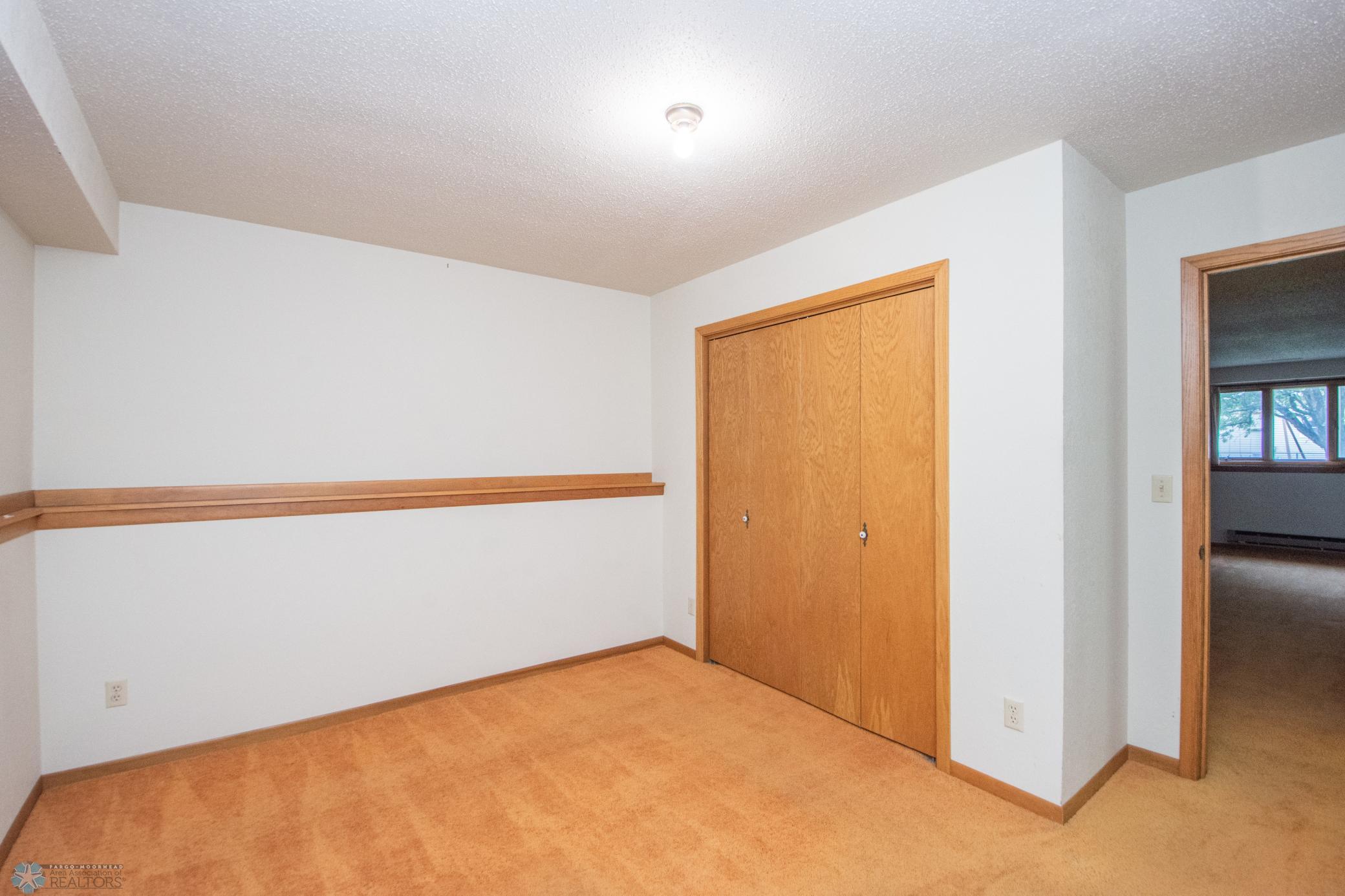 3rd bedroom - Downstairs