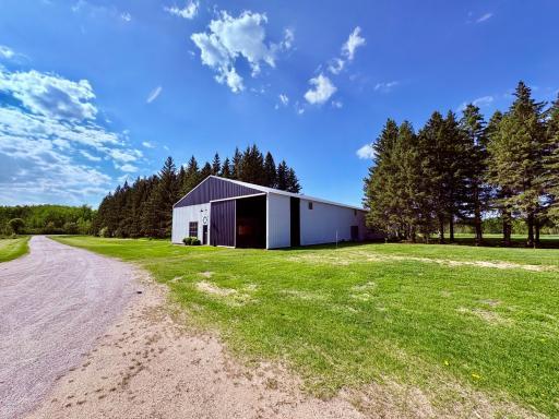 50x160 barn with stables and finished area