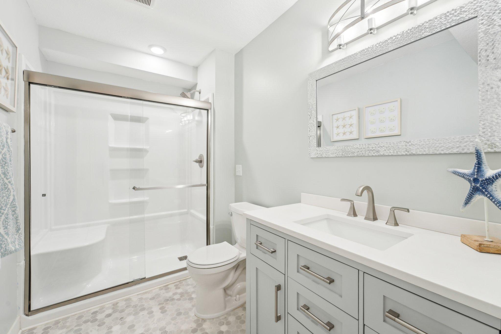 47-web-or-mls-128th Ln NE-2504-047.jpg