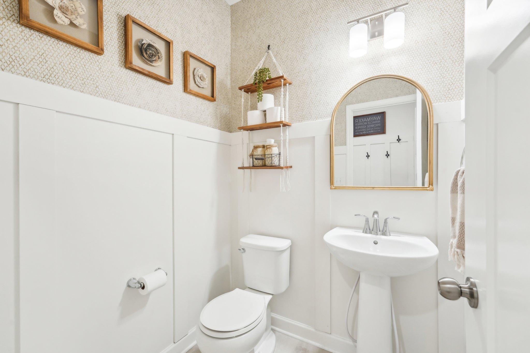 38-web-or-mls-128th Ln NE-2504-038.jpg