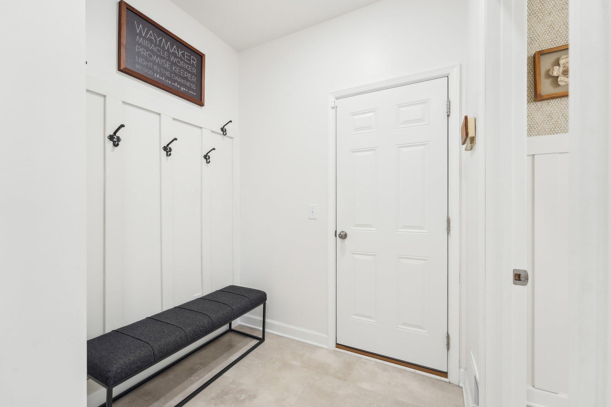 37-web-or-mls-128th Ln NE-2504-037.jpg