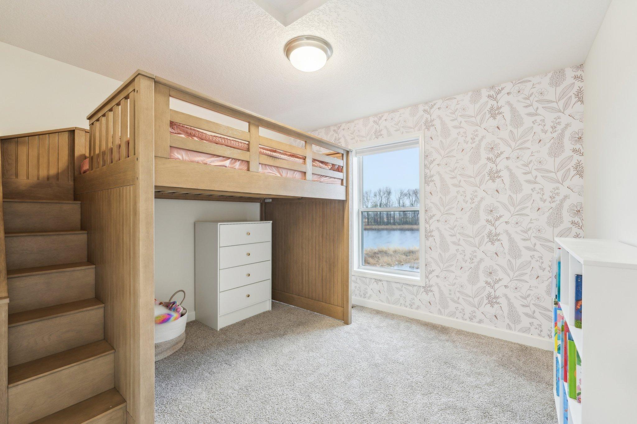 31-web-or-mls-128th Ln NE-2504-031.jpg