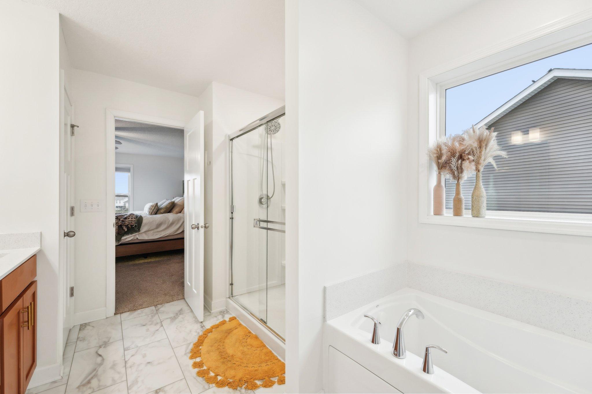 27-web-or-mls-128th Ln NE-2504-027.jpg
