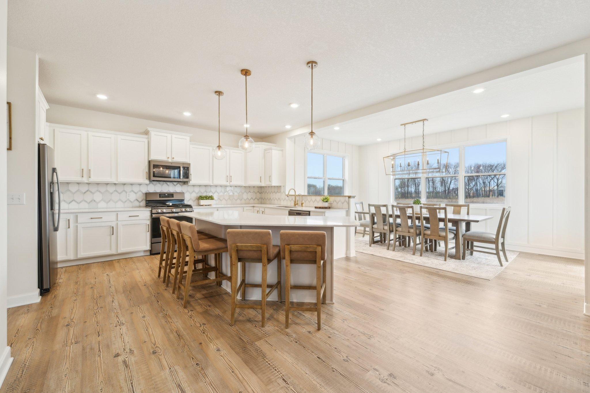 8-web-or-mls-128th Ln NE-2504-008.jpg