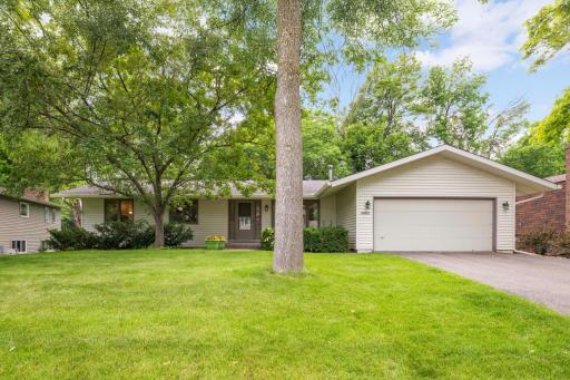 Photo for 9020 High Point Circle, Eden Prairie, MN 55347 - listing #6723427 Ideally situated in the sought-after Preserve neighborhood, this home enjoys a serene setting on a quiet cul-de-sac nestled off a dead-end street.