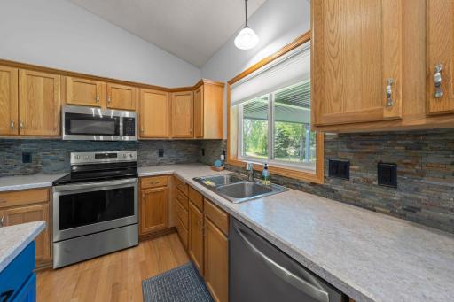 19820 Evensong Avenue, Farmington, MN 55024