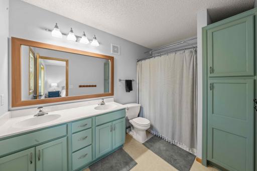 19820 Evensong Avenue, Farmington, MN 55024
