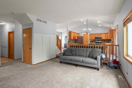 19820 Evensong Avenue, Farmington, MN 55024