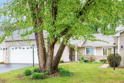 532 Sterling Street S, Saint Paul, MN 55119
