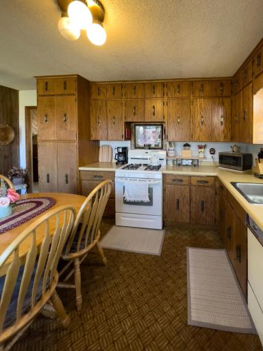 110 Hays Circle, Silver Bay, MN 55614