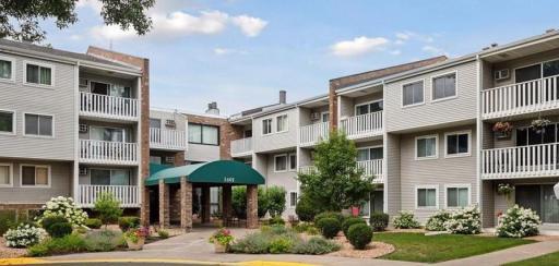 1601 N Innsbruck Drive, 319, Fridley, MN 55432
