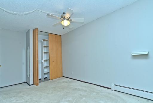 1601 N Innsbruck Drive, 319, Fridley, MN 55432