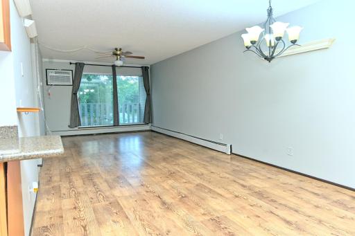 1601 N Innsbruck Drive, 319, Fridley, MN 55432