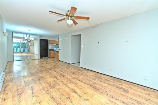 1601 N Innsbruck Drive, 319, Fridley, MN 55432