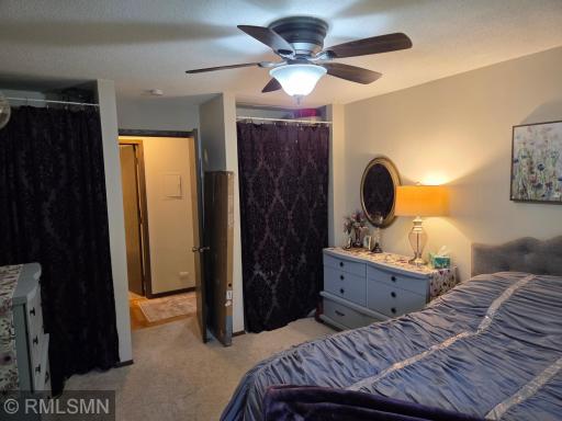 135 Viking Drive E, 213, Saint Paul, MN 55117