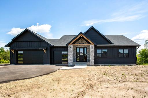 415 Moelter Lane, Hudson, WI 54016