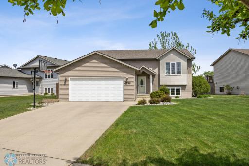 4592 44th Street S, Fargo, ND 58104